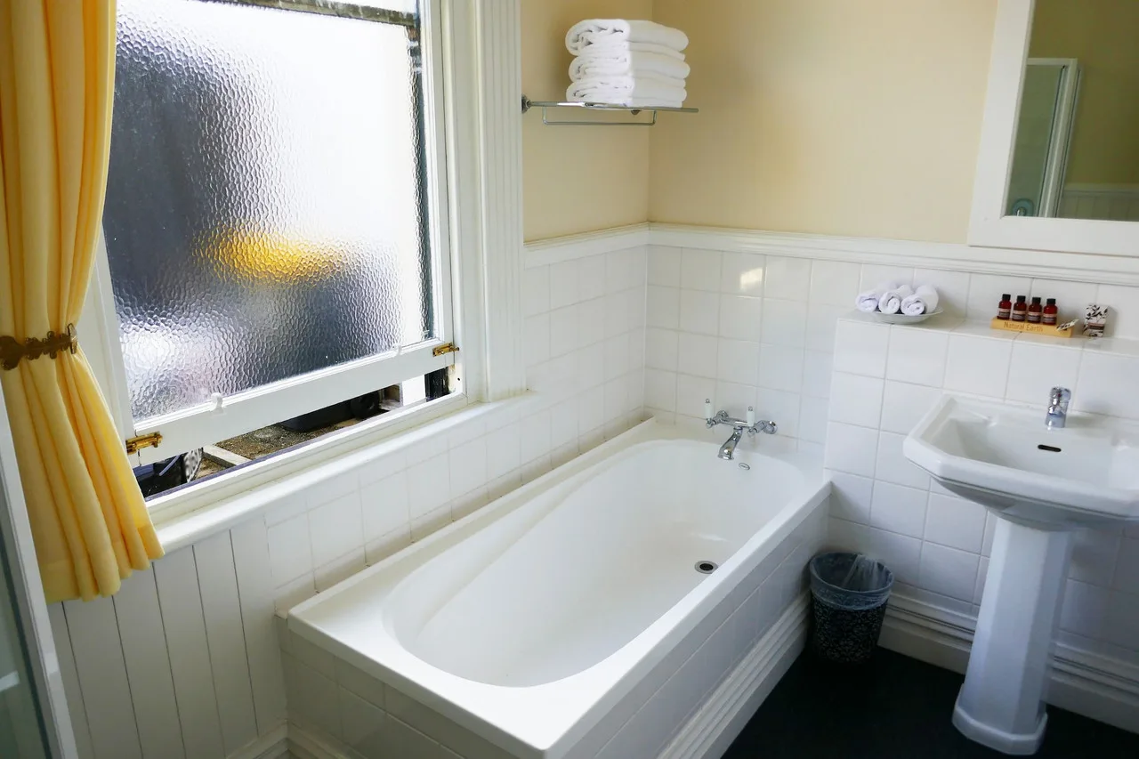 Pacific Park Motel & Conference Centre — rooms and atmosphere