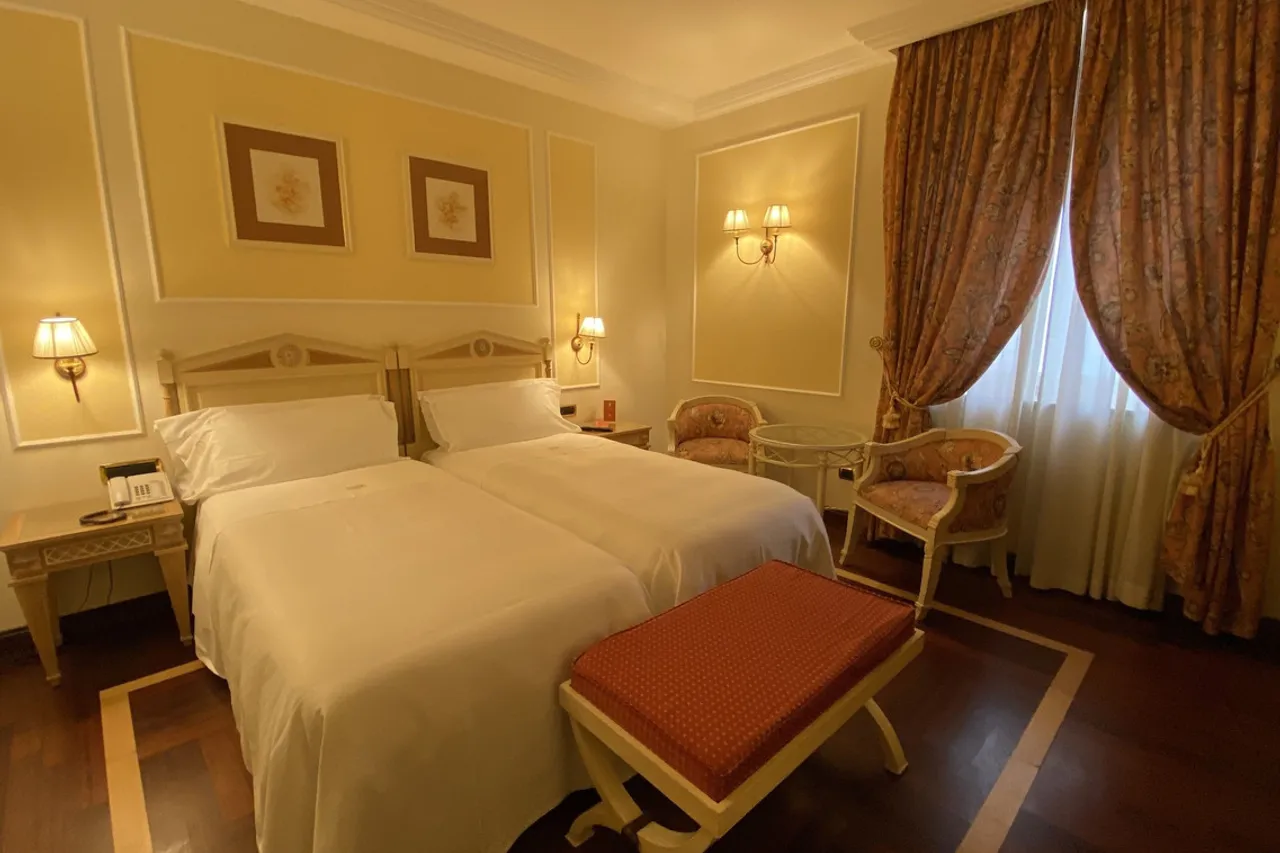 Palazzo Alabardieri — ภาพห้องพักและบรรยากาศ