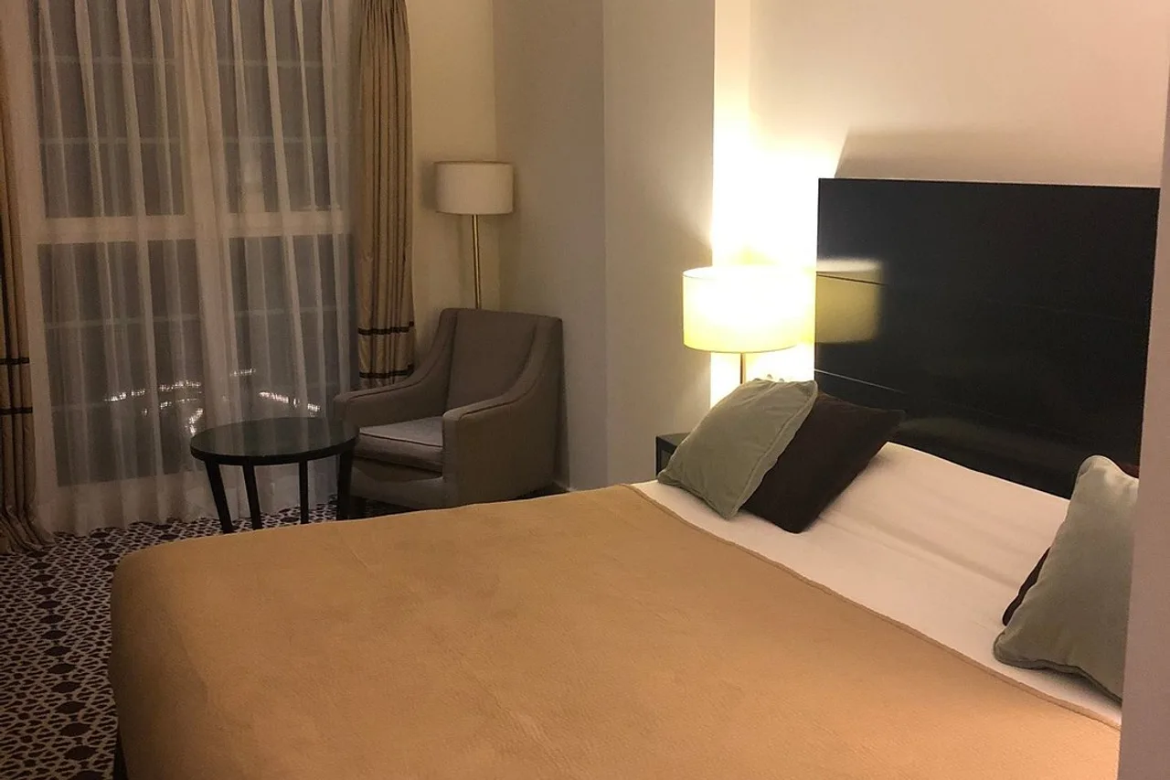 Palm Camayenne — rooms and atmosphere