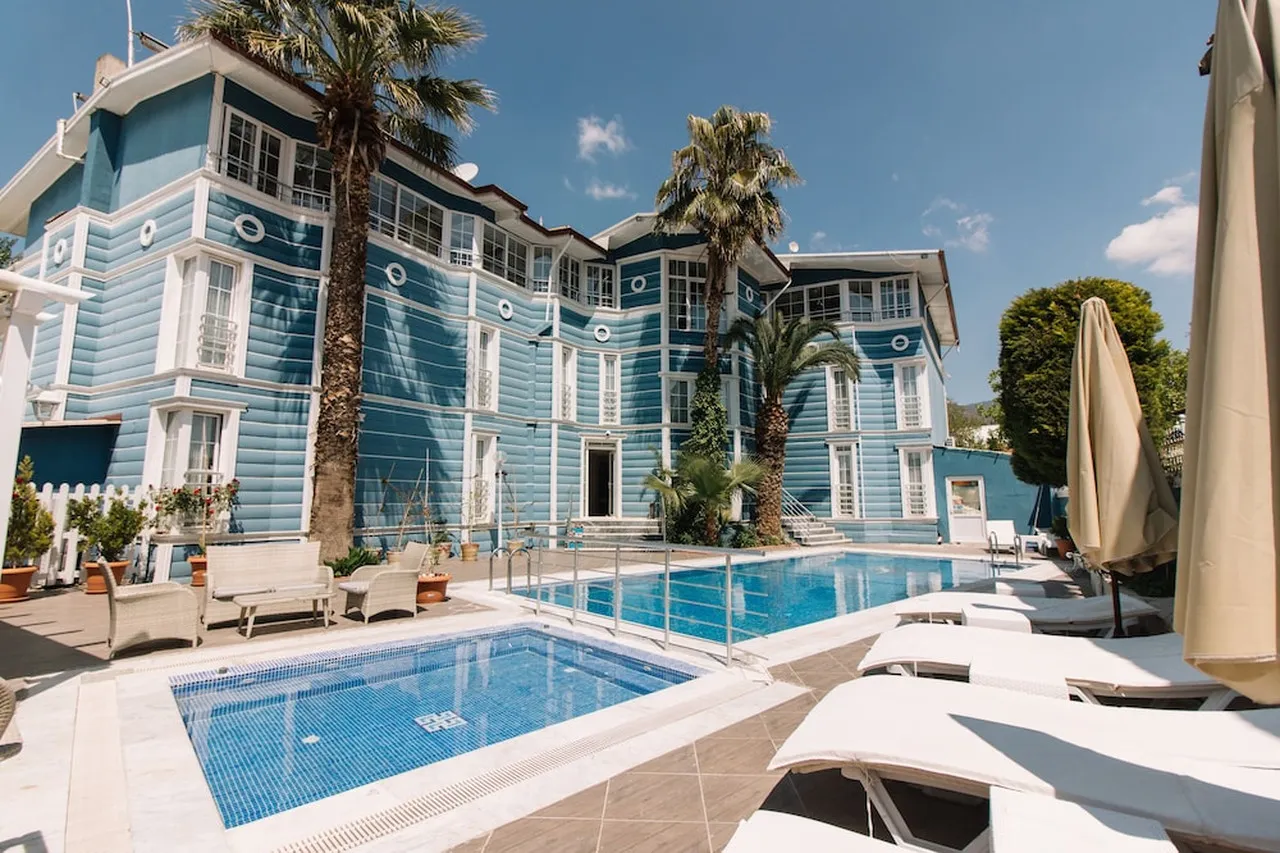 Pamukkale Melrose Viewpoint Suites — rooms and atmosphere