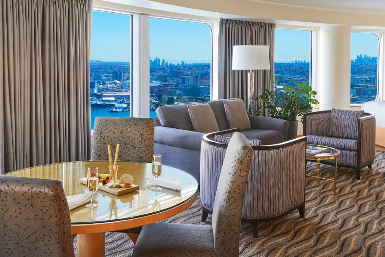 Pan Pacific Vancouver — rooms and atmosphere