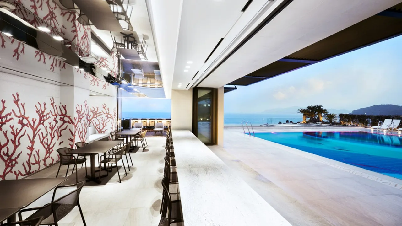 Paradise Hotel Busan — rooms and atmosphere