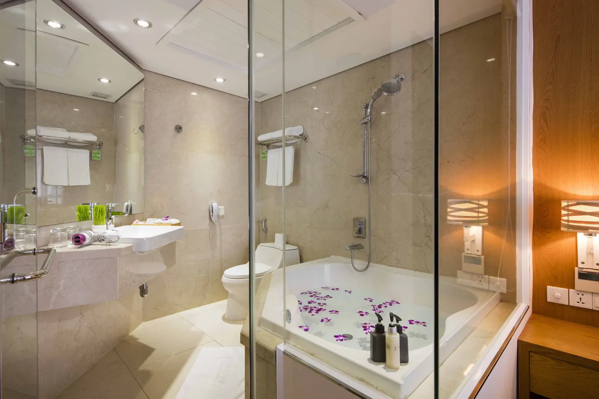 Paradise Saigon Boutique Hotel & Spa — rooms and atmosphere