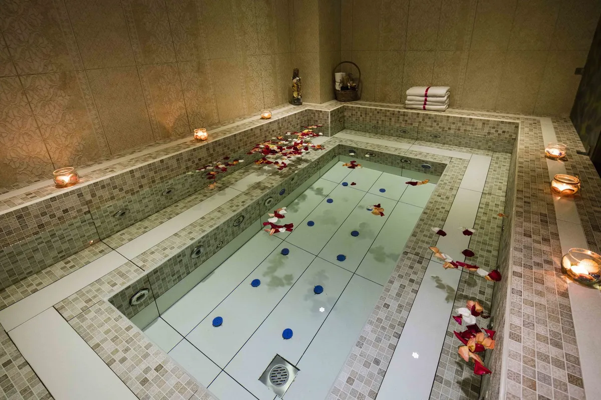 Paradise Saigon Boutique Hotel & Spa — rooms and atmosphere
