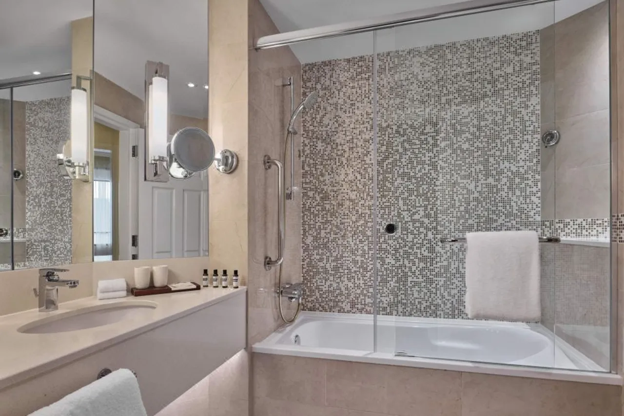 Paradox Singapore Merchant Court at Clarke Quay — rooms and atmosphere
