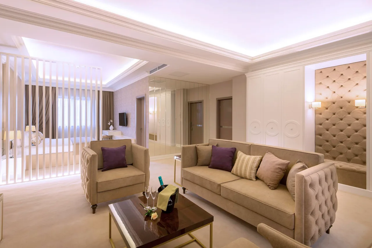 Paris Hotel Yerevan — rooms and atmosphere