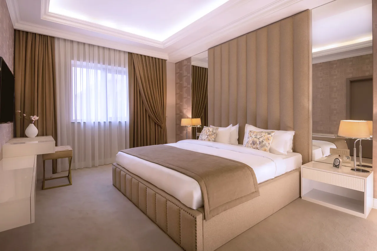 Paris Hotel Yerevan — rooms and atmosphere