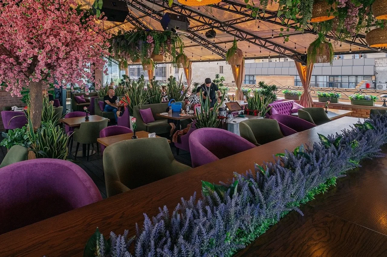 Paris Hotel Yerevan — rooms and atmosphere