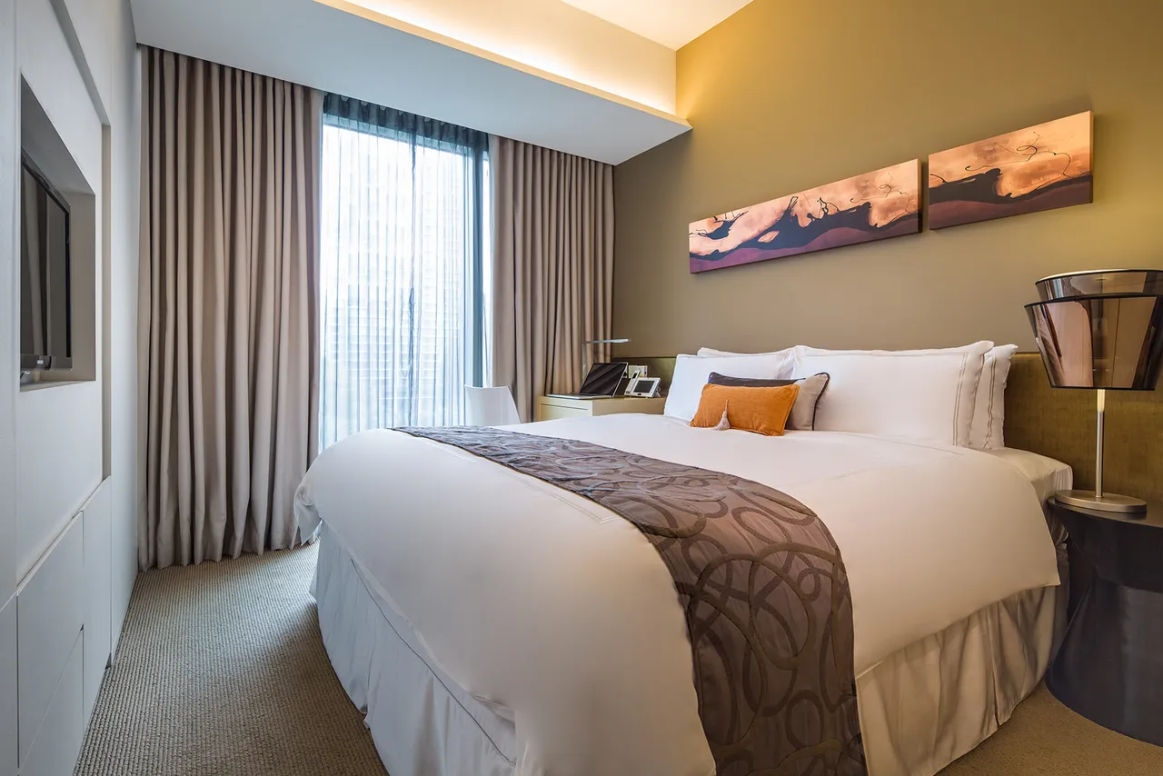 Park Avenue Rochester — rooms and atmosphere