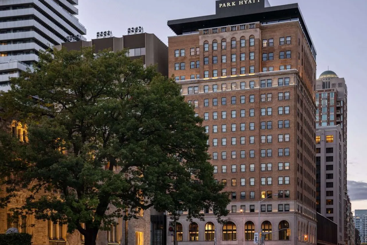 Park Hyatt Toronto — rooms and atmosphere