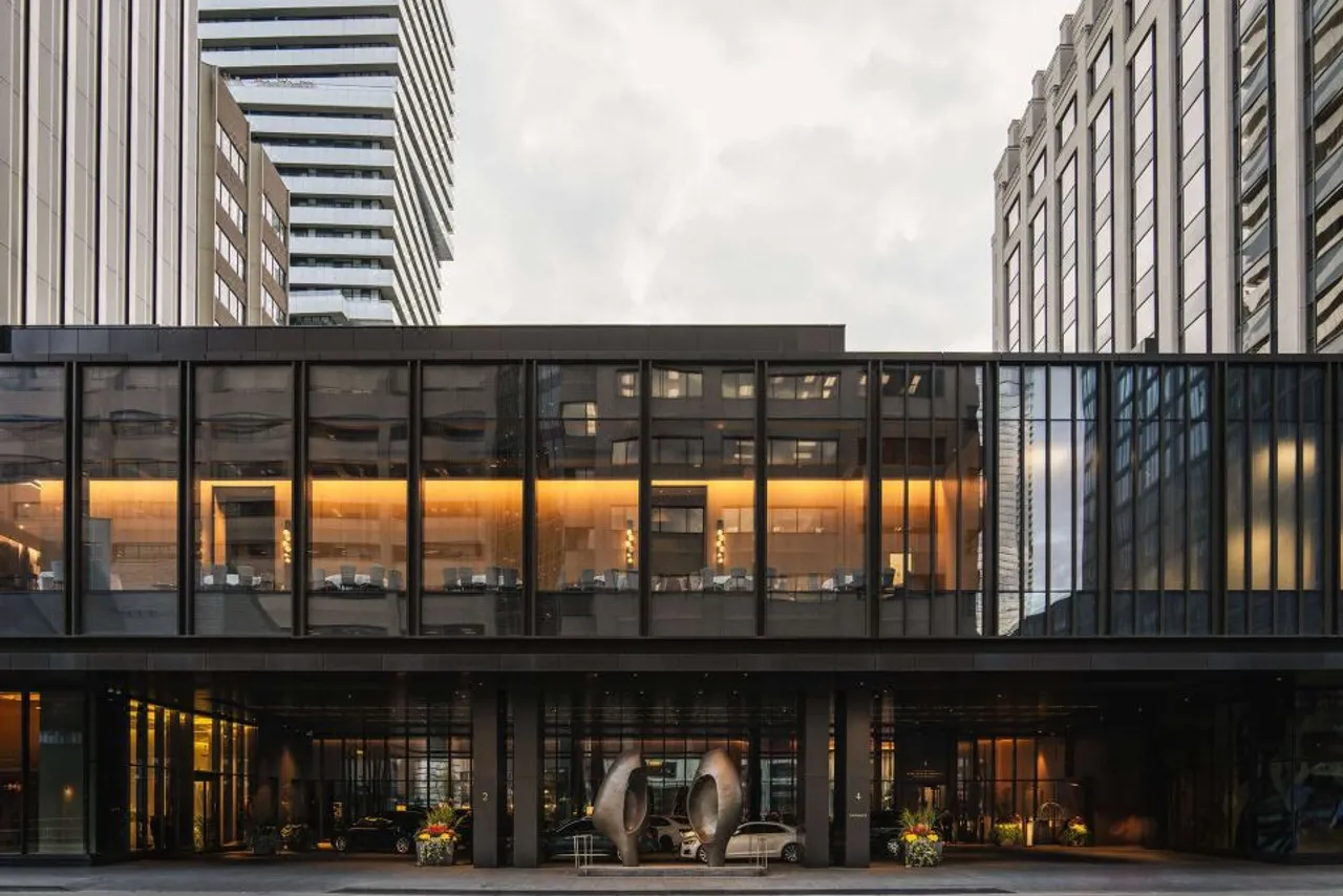 Park Hyatt Toronto — rooms and atmosphere