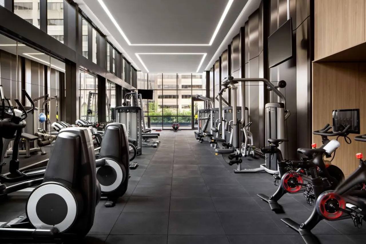 Park Hyatt Toronto — rooms and atmosphere