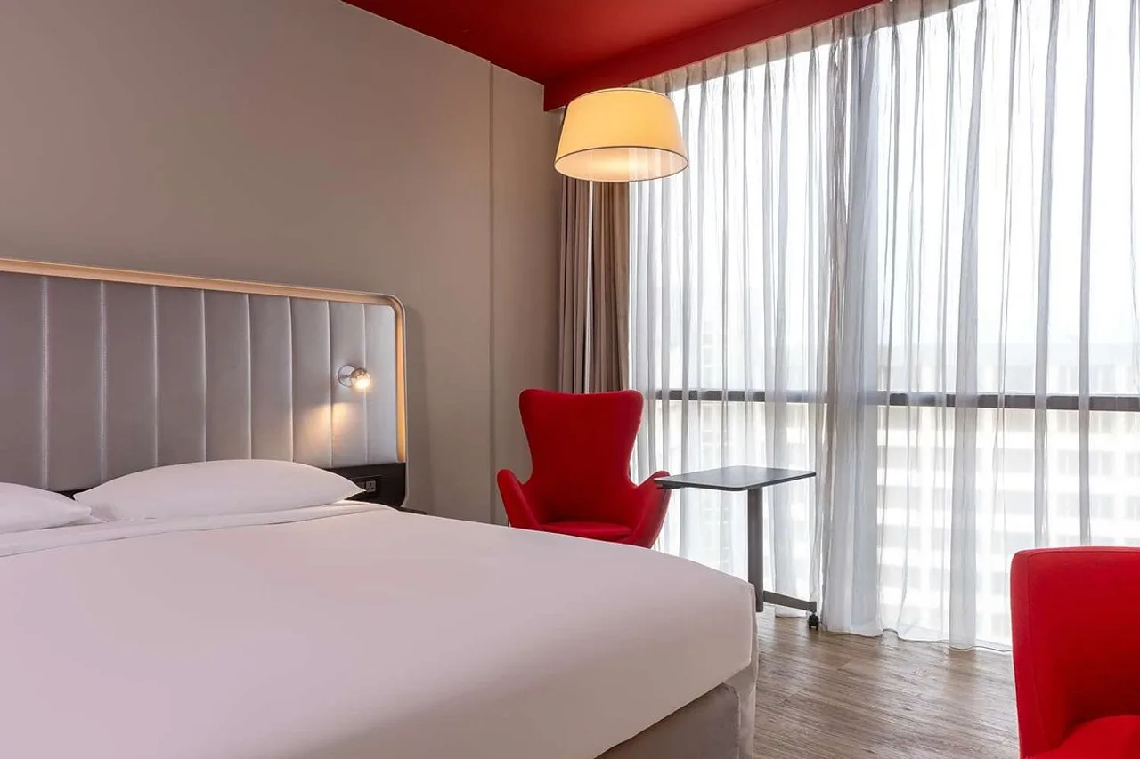 Park Inn by Radisson Libreville — rooms and atmosphere