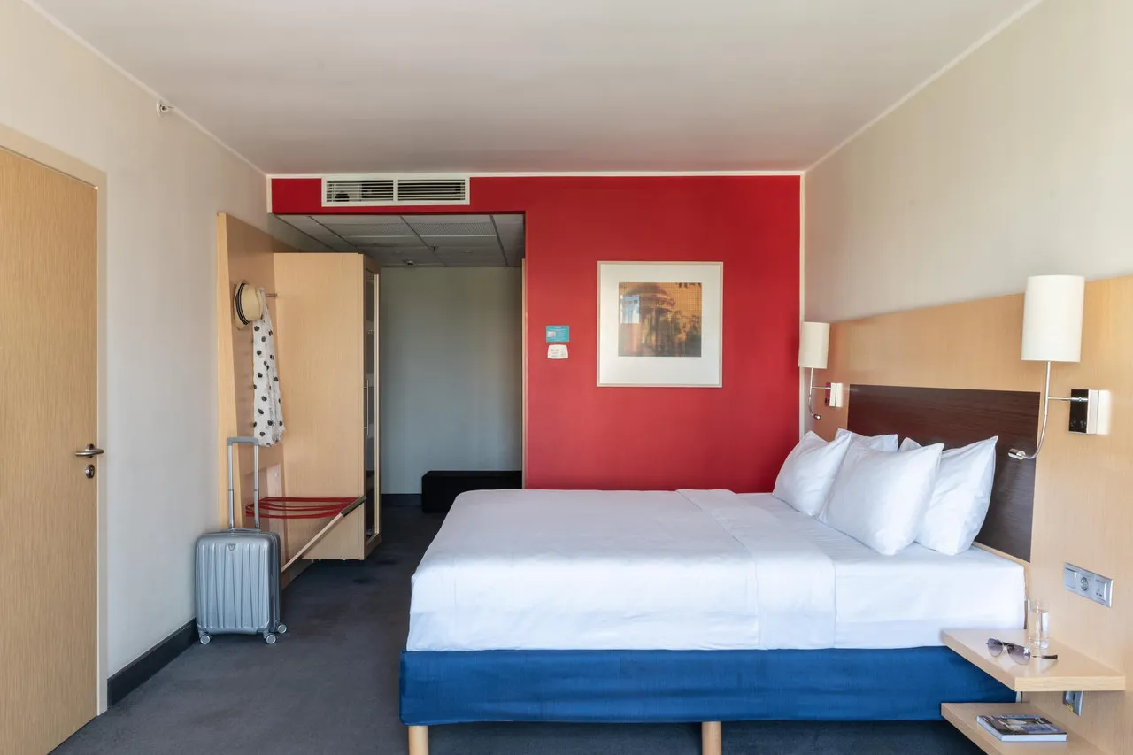 Park Inn by Radisson Sochi City Centre — rooms and atmosphere
