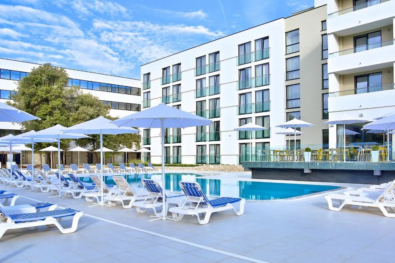 Park Plaza Arena Pula — rooms and atmosphere