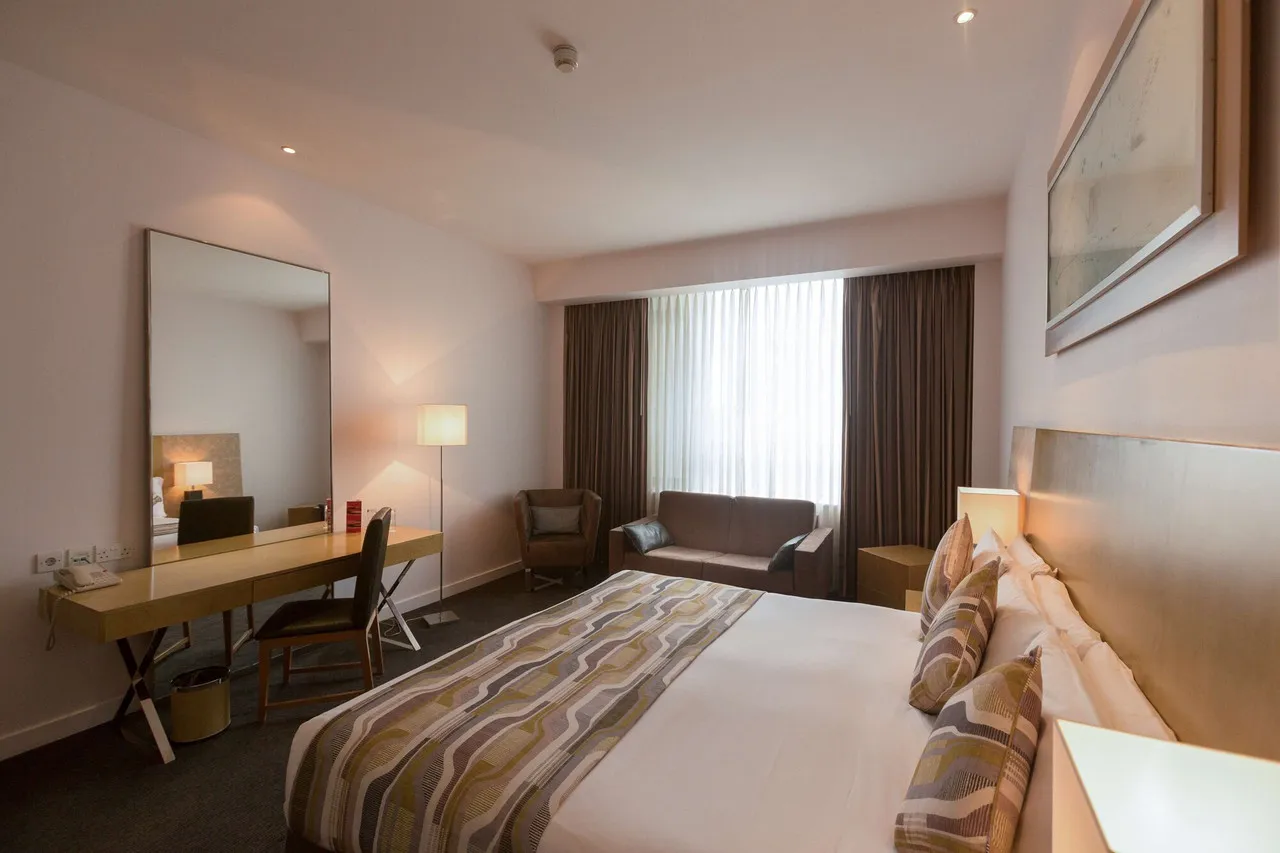 Park Plaza Cardiff — rooms and atmosphere