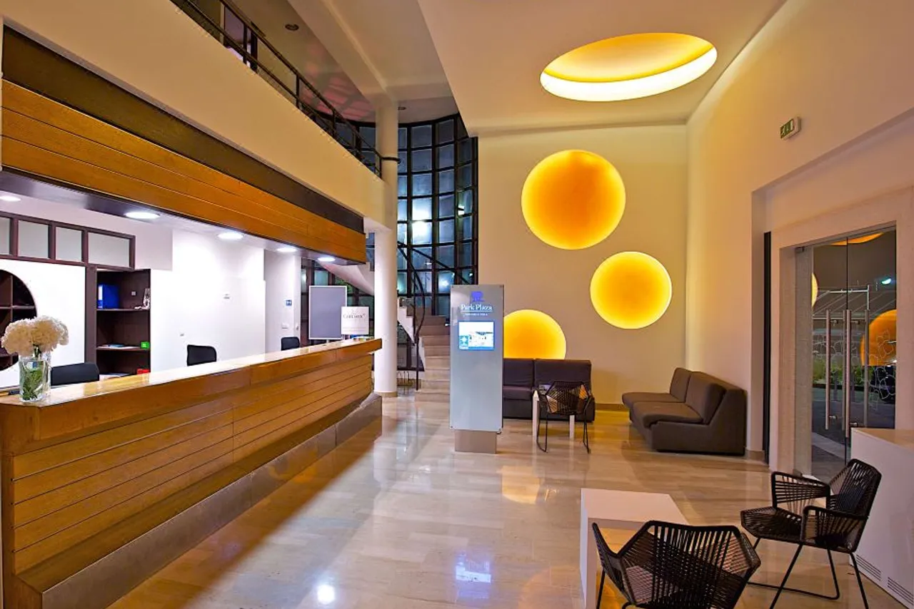 Park Plaza Verudela Pula — rooms and atmosphere