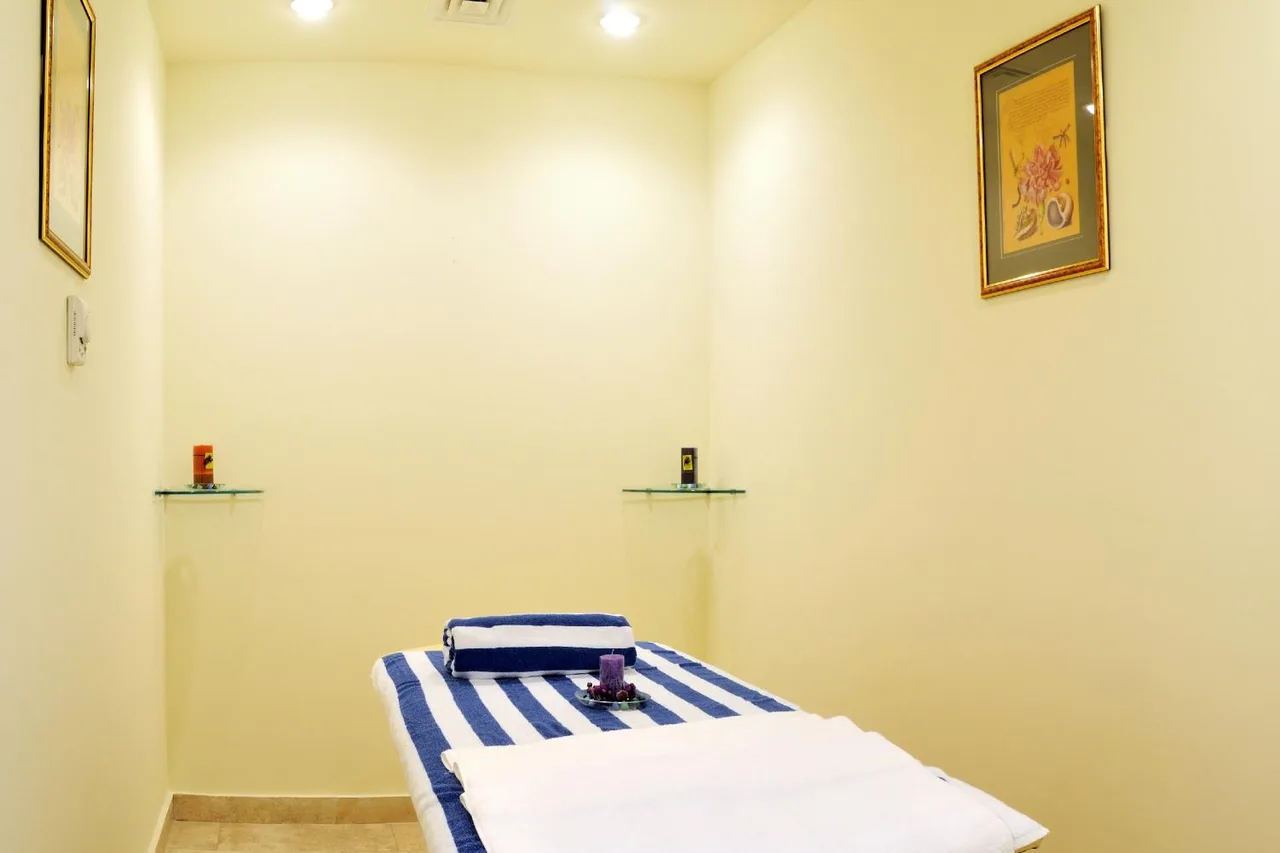 The Park Turon Hotel — rooms and atmosphere