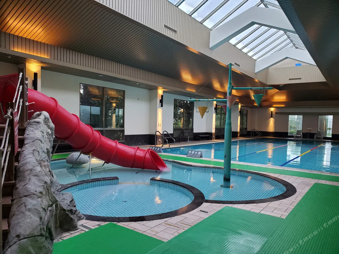 Parkview Hotel Hualien — rooms and atmosphere