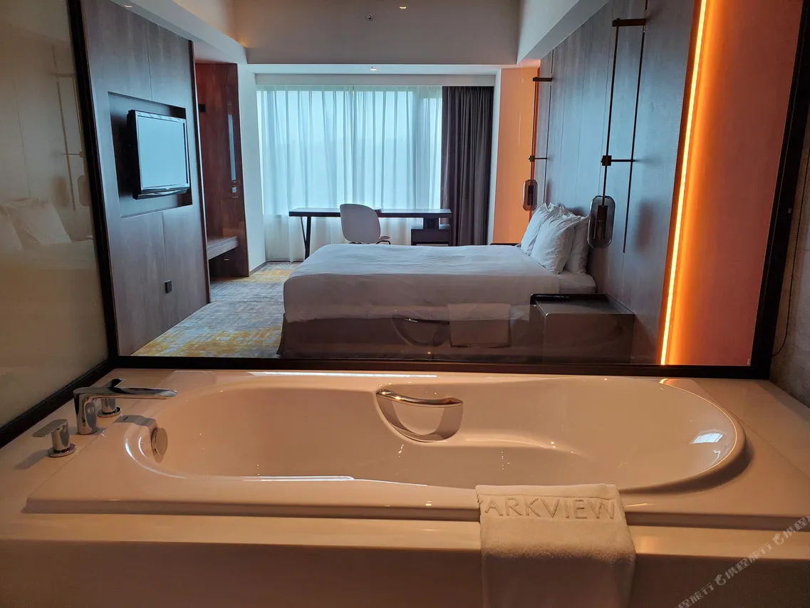Parkview Hotel Hualien — rooms and atmosphere
