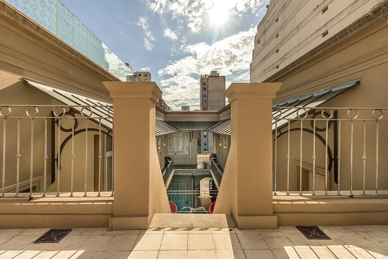 Patios de San Telmo — rooms and atmosphere