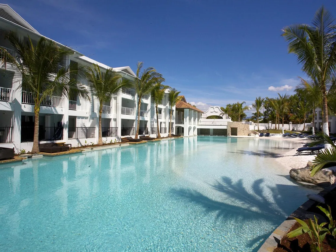 Peppers Beach Club Port Douglas — rooms and atmosphere