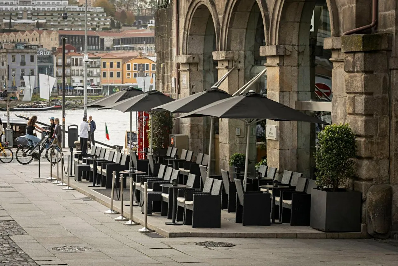 Pestana Vintage Porto Hotel & World Heritage Site — rooms and atmosphere