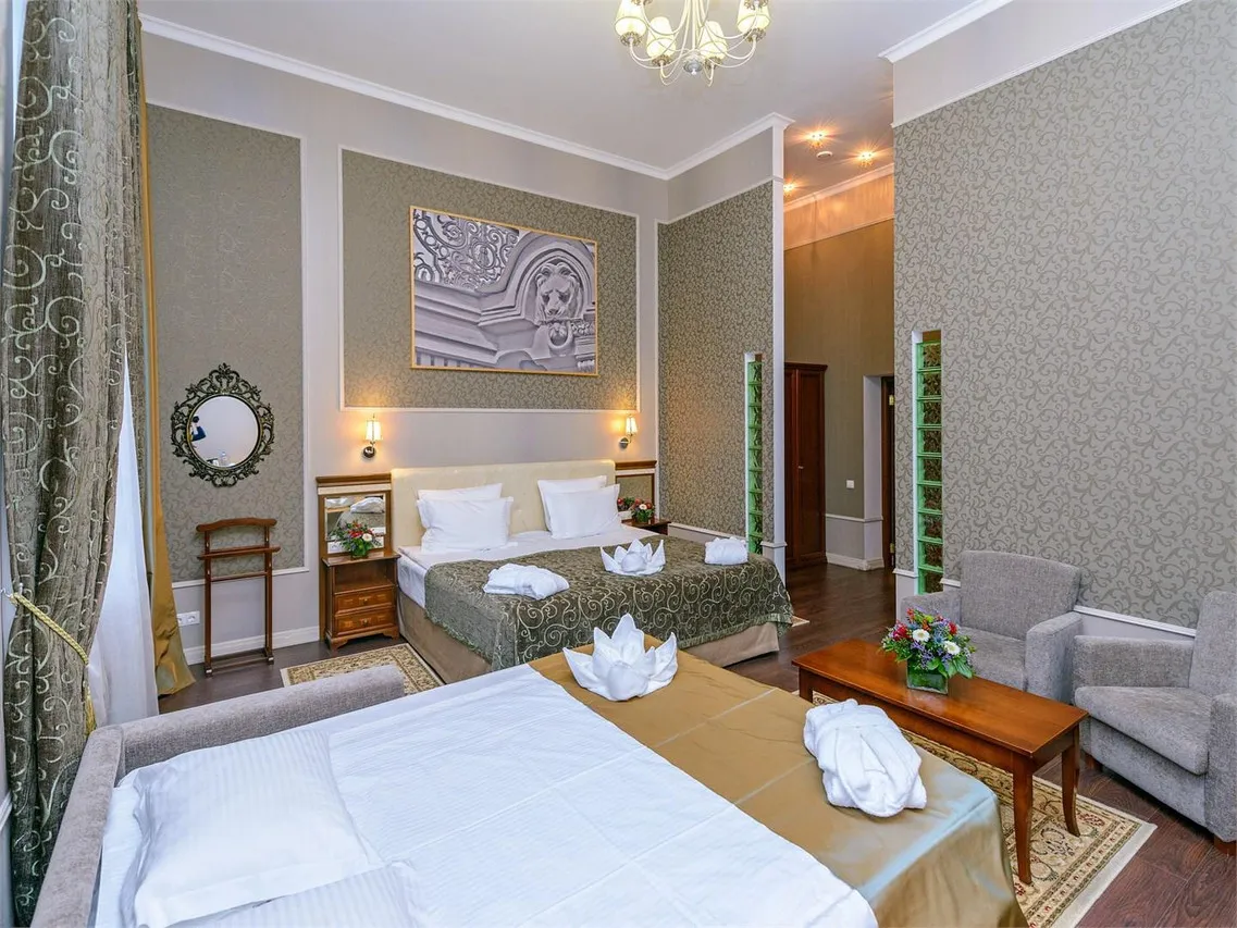 Petr Hotel — rooms and atmosphere