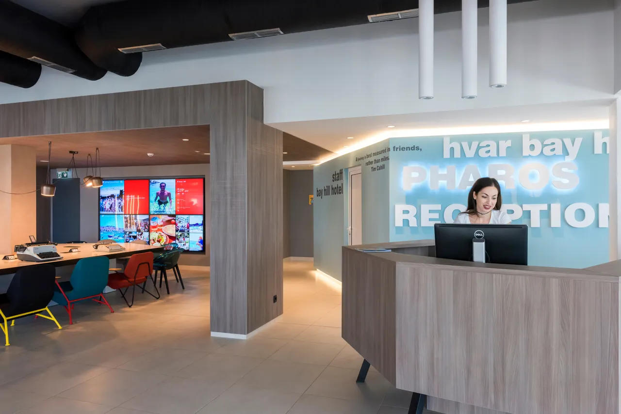 Pharos Hvar Bayhill Hotel — rooms and atmosphere