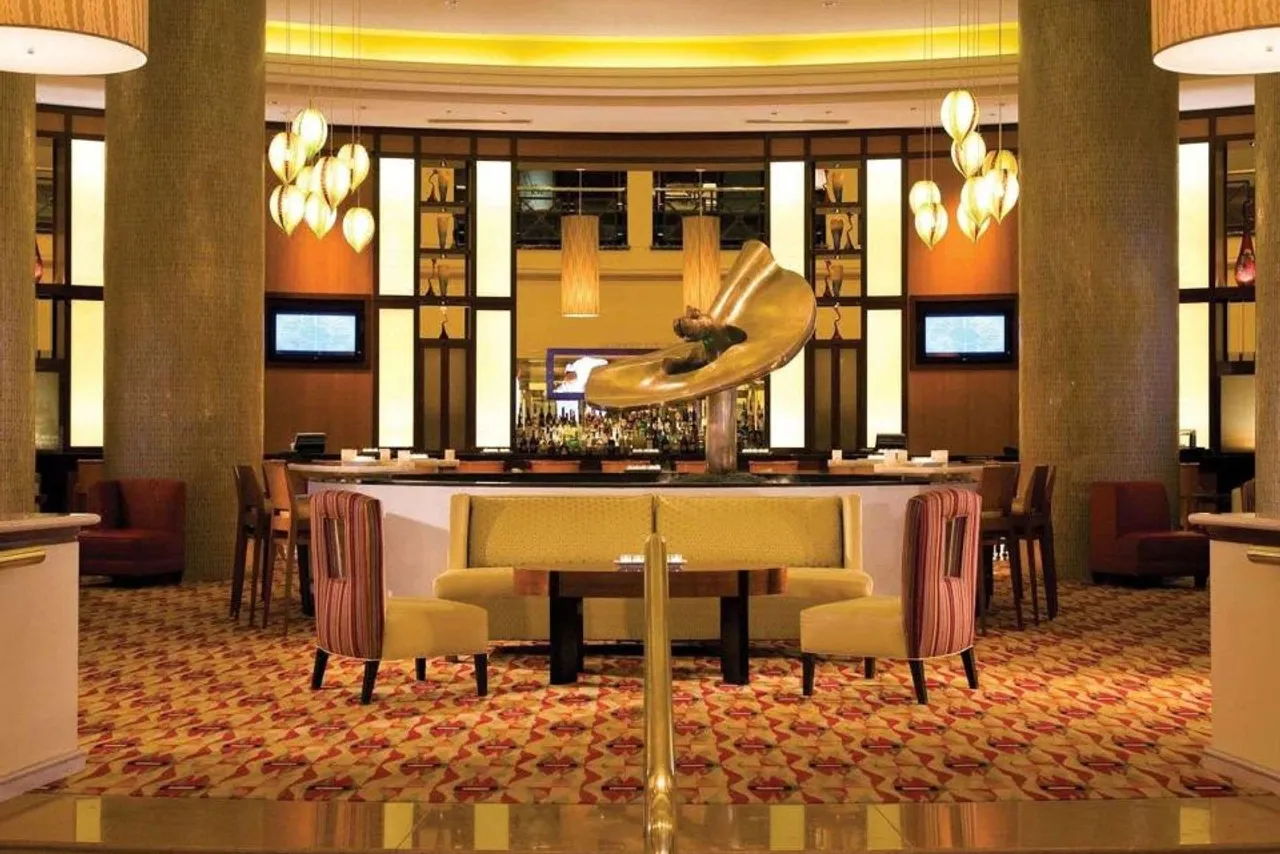 Philadelphia Marriott Downtown — rooms and atmosphere