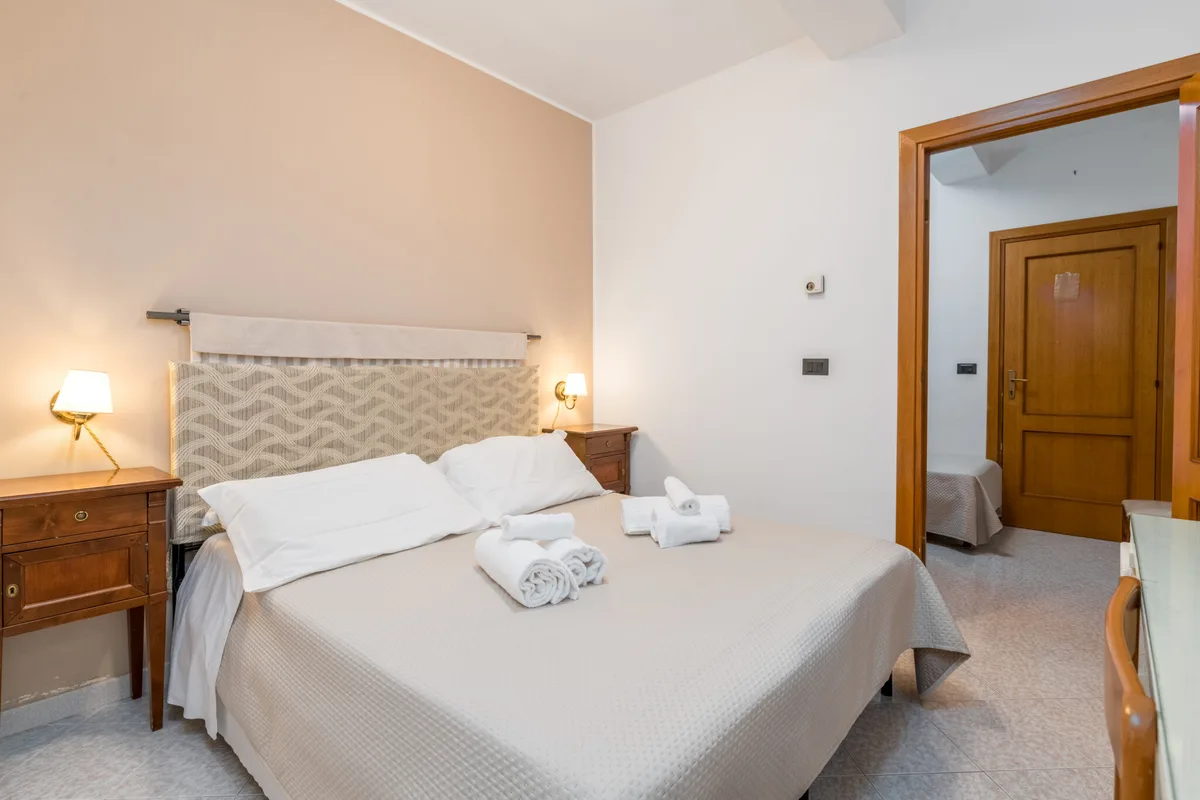 Piccolo Hotel Villa Rosa — ภาพห้องพักและบรรยากาศ