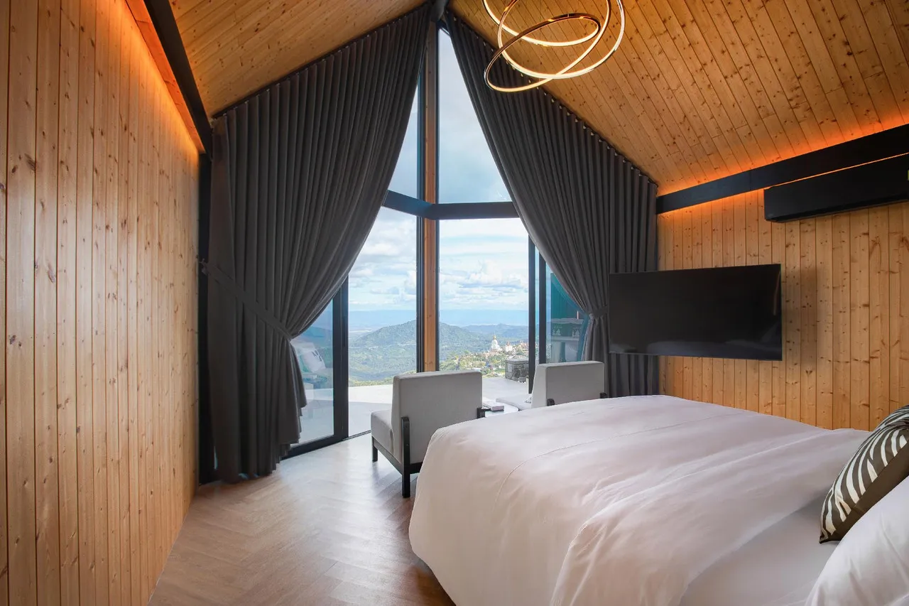 Pino Latte Khao Kho — rooms and atmosphere