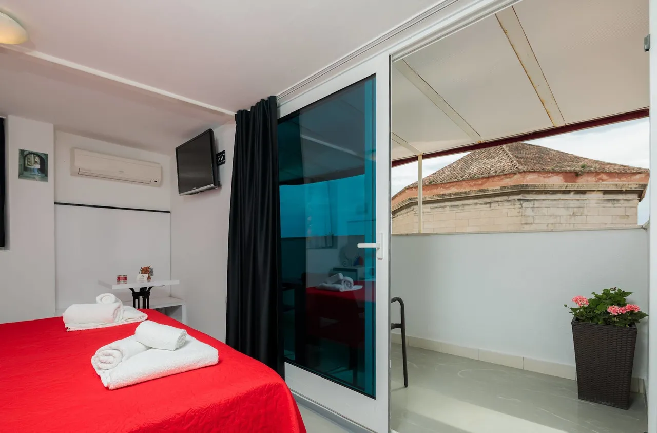 PLR Peristyle Luxury Rooms — ภาพห้องพักและบรรยากาศ