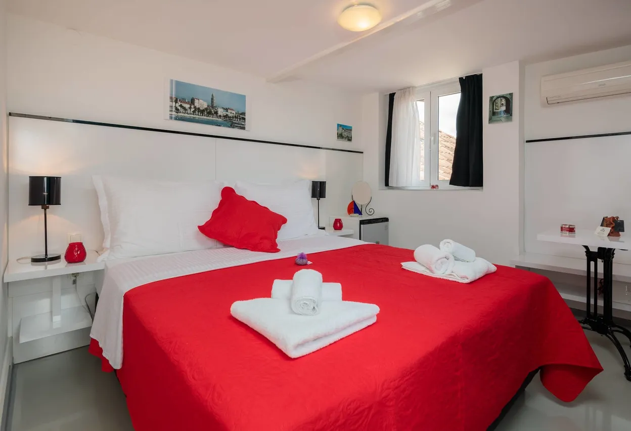 PLR Peristyle Luxury Rooms — ภาพห้องพักและบรรยากาศ