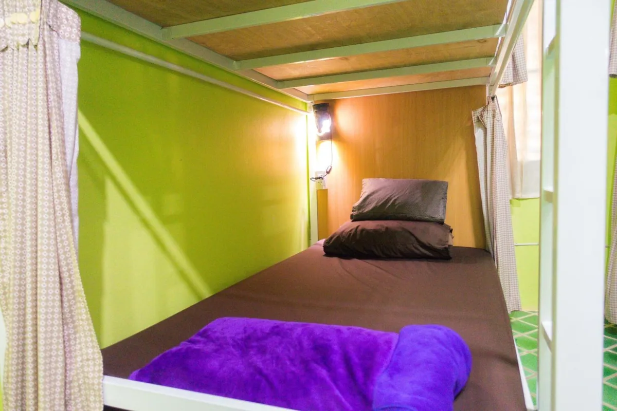 Plus Hostel Ayutthaya — ภาพห้องพักและบรรยากาศ