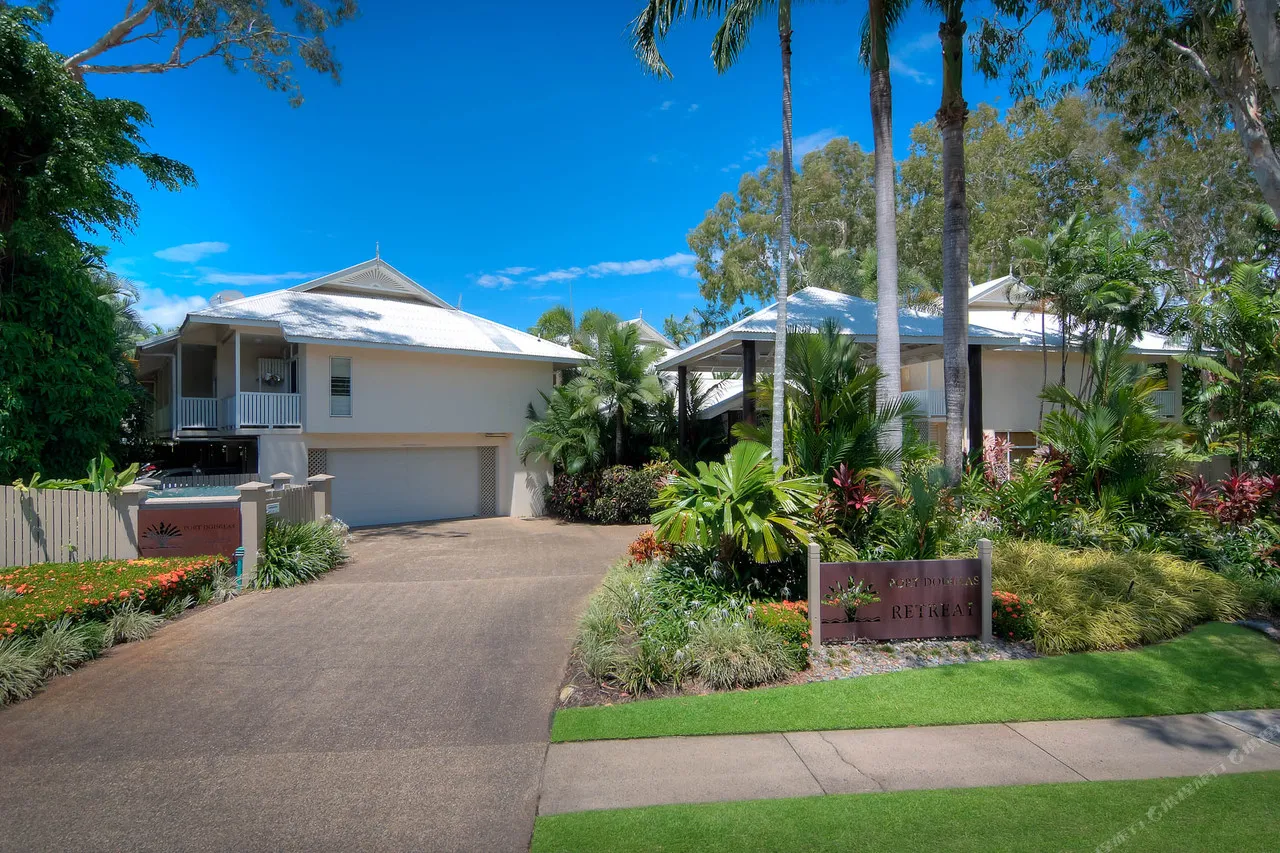 Port Douglas Retreat — rooms and atmosphere