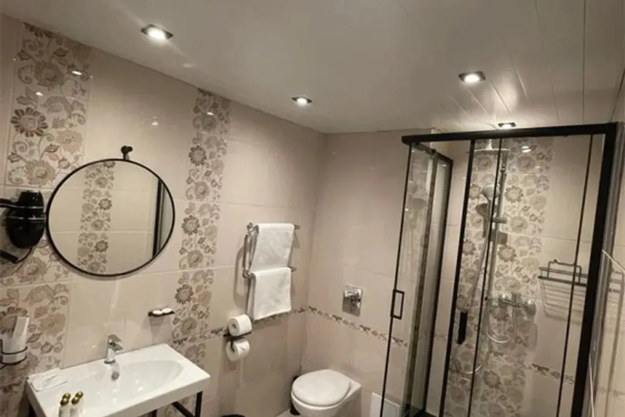 Posadskiy Hotel — ภาพห้องพักและบรรยากาศ