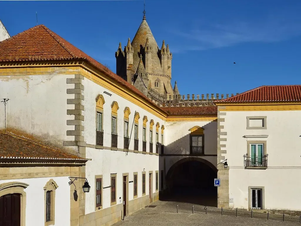 Pousada Convento de Evora — ภาพห้องพักและบรรยากาศ