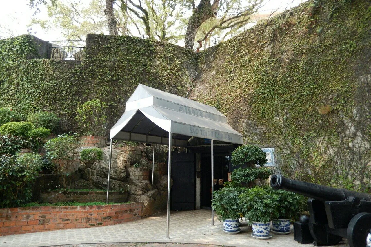 Pousada de São Tiago — rooms and atmosphere