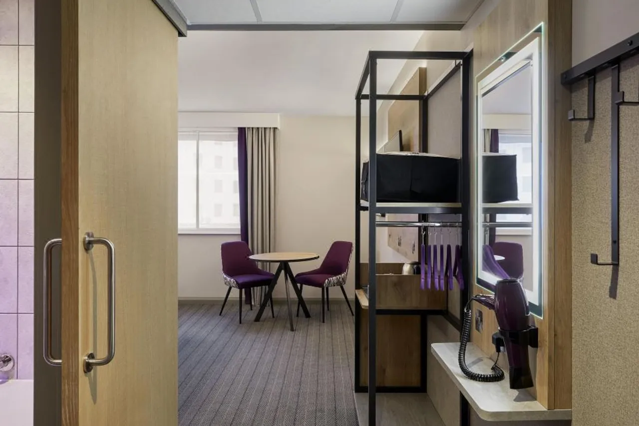 Premier Inn Cambridge City Centre (Corn Exchange/Lion Yard) — rooms and atmosphere