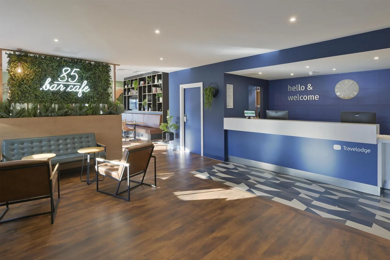Premier Inn Cardiff City Centre — rooms and atmosphere