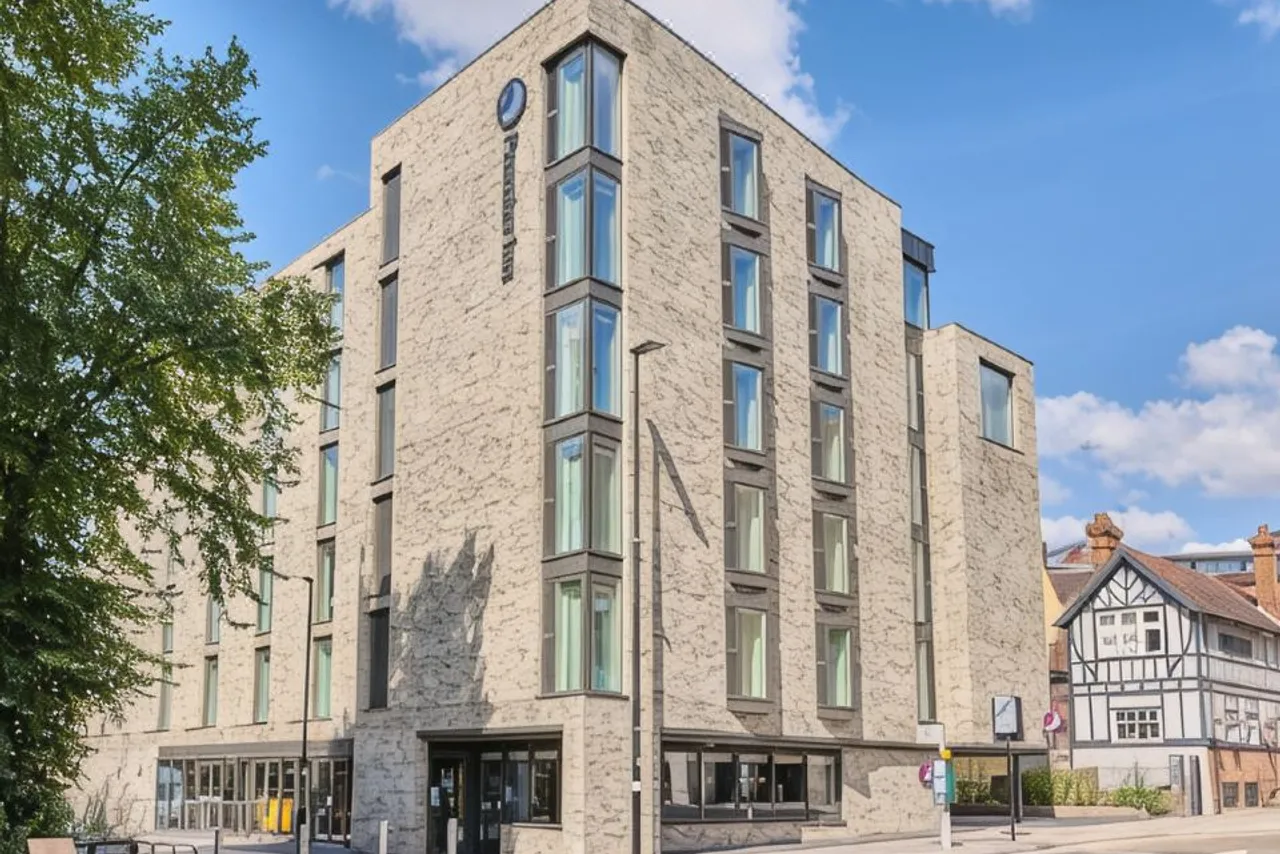 Premier Inn Oxford City Centre (Westgate) — rooms and atmosphere
