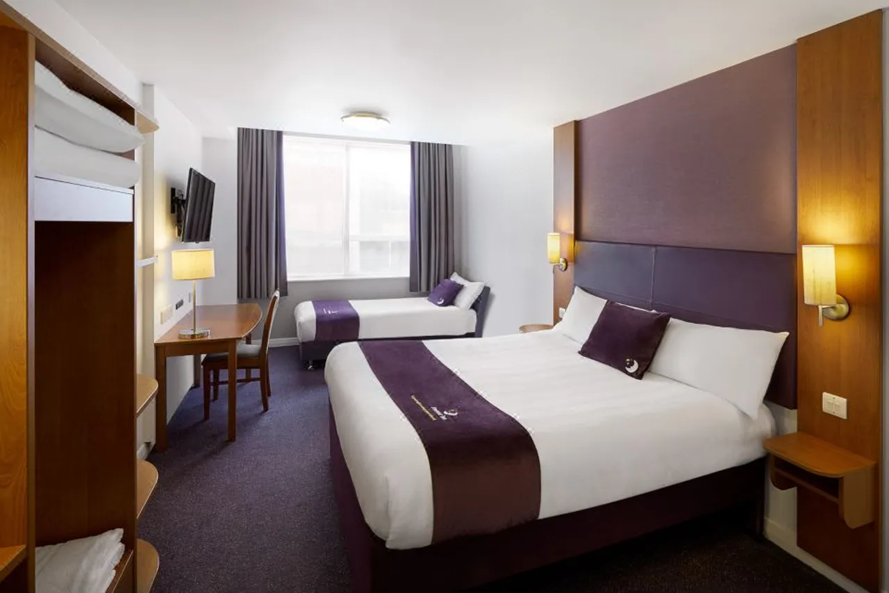 Premier Inn York City (Blossom Street South) — rooms and atmosphere