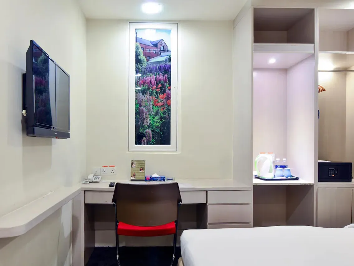 Prescott Hotel Kuala Lumpur - Sentral — rooms and atmosphere