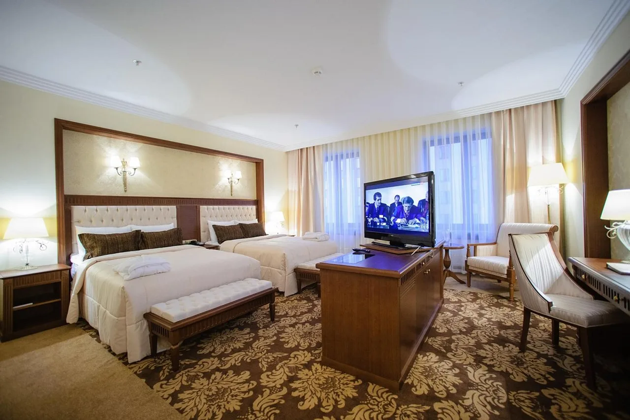 President Hotel Minsk — rooms and atmosphere