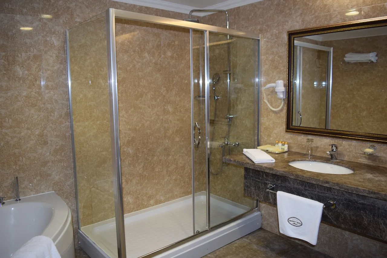 President Hotel Minsk — rooms and atmosphere