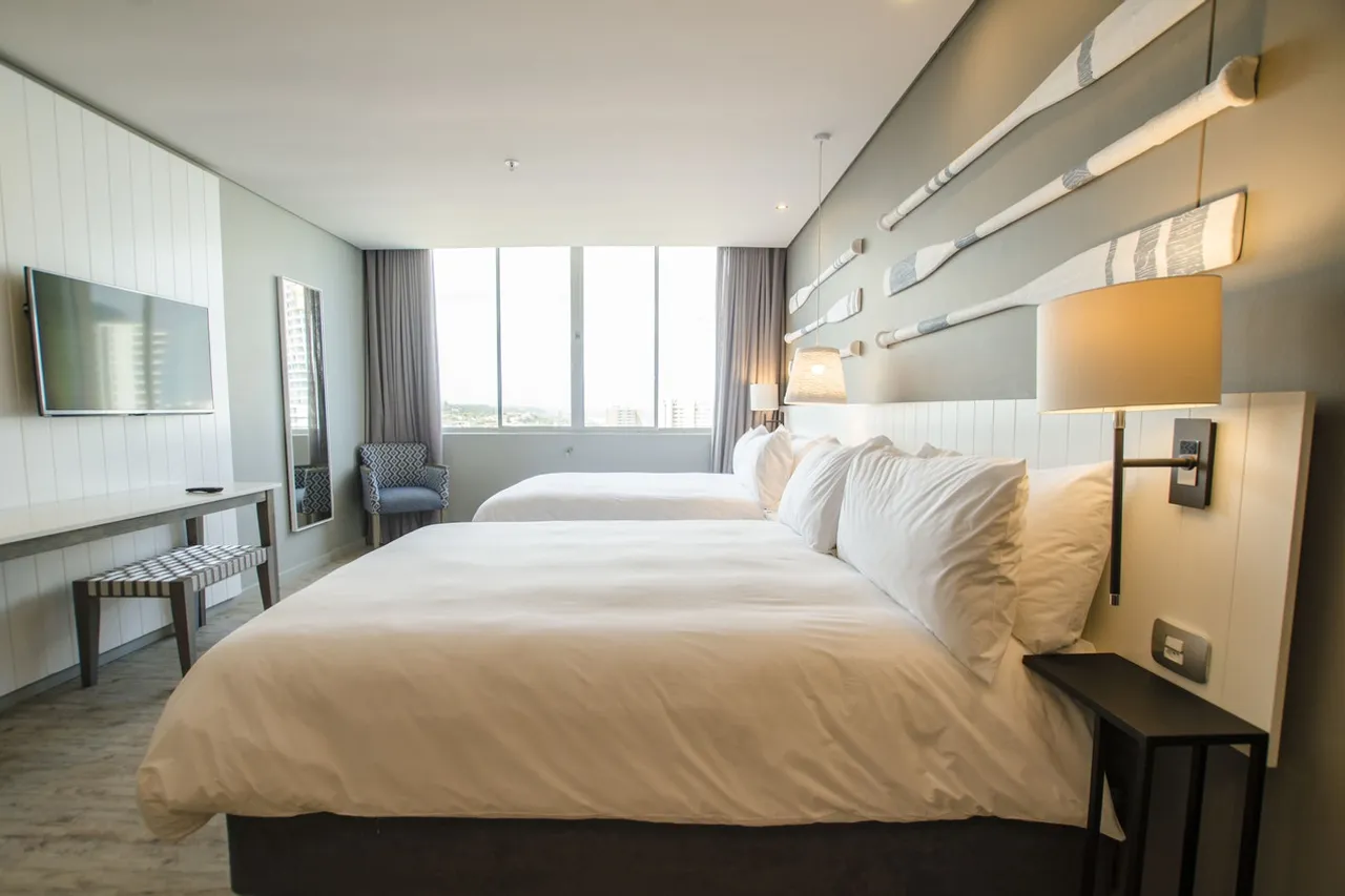 Protea Hotel by Marriott Durban Umhlanga — ภาพห้องพักและบรรยากาศ