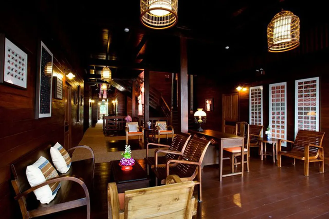 Pukha Nanfa Hotel — rooms and atmosphere