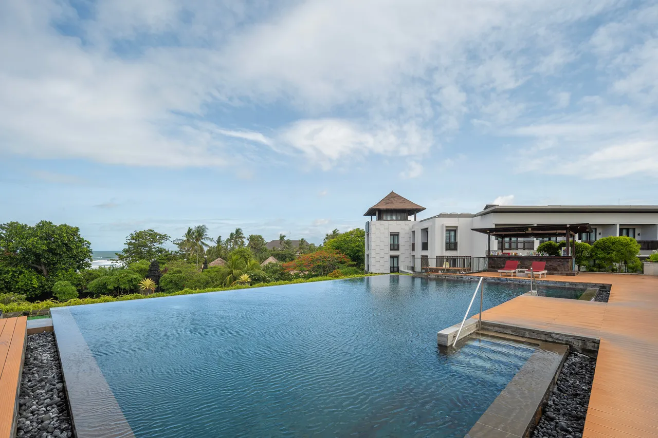 Pullman Bali Legian Beach — rooms and atmosphere