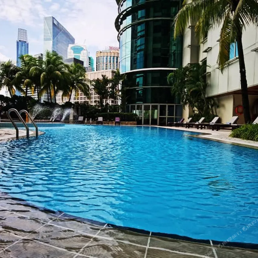 Pullman Kuala Lumpur City Centre Hotel & Residences — rooms and atmosphere